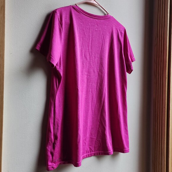 Reebok Hot Pink V-Neck Athletic T-Shirt Size Large - Picture 12 of 14